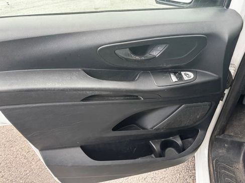 Used 2020 Mercedes-Benz Metris image 18