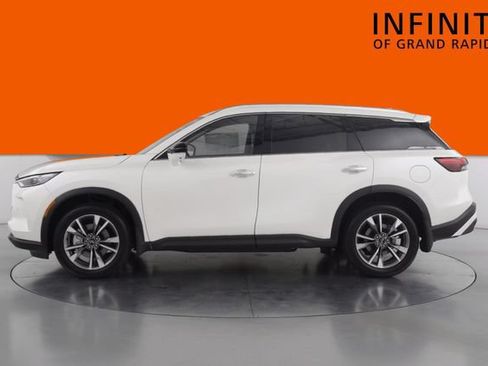 Used 2025 INFINITI QX60 Luxe AWD/4WD image 4
