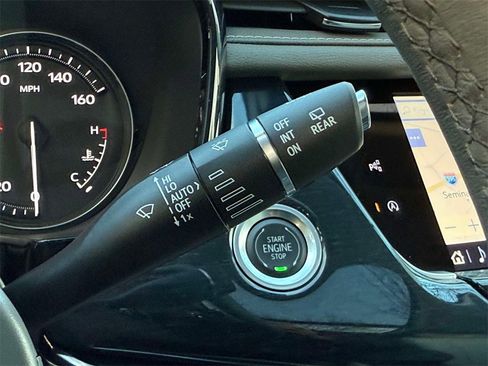 Used 2024 Cadillac XT6 Premium Luxury w/ Technology Package image 32