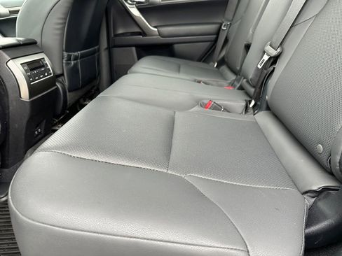 Used 2023 Lexus GX 460 Premium w/ Premium Package AWD/4WD image 17