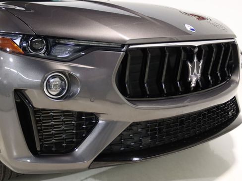 Used 2022 Maserati Levante Modena AWD/4WD image 30