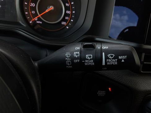 Used 2025 Jeep Wrangler Sport S image 31