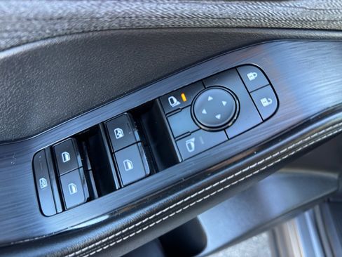 Certified 2023 Nissan Rogue SV image 12