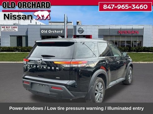 Used 2024 Nissan Pathfinder S AWD/4WD image 6
