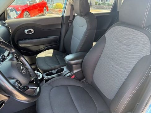 Used 2019 Kia Soul + FWD image 9