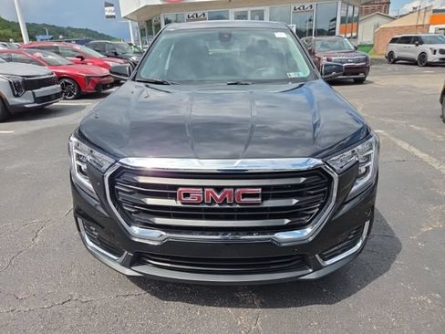 Used 2022 GMC Terrain SLE AWD/4WD image 2