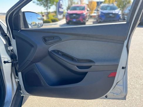 Used 2012 Ford Focus SE FWD image 36