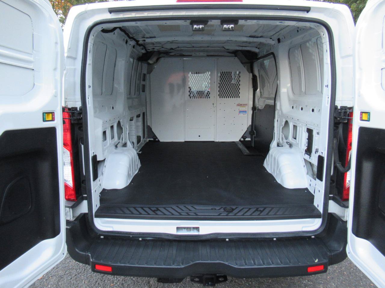 Used 2018 Ford Transit 150 130 Low Roof RWD image 12