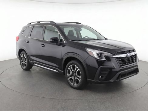 Used 2023 Subaru Ascent Limited AWD/4WD image 2