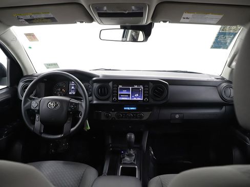 Used 2022 Toyota Tacoma SR image 14