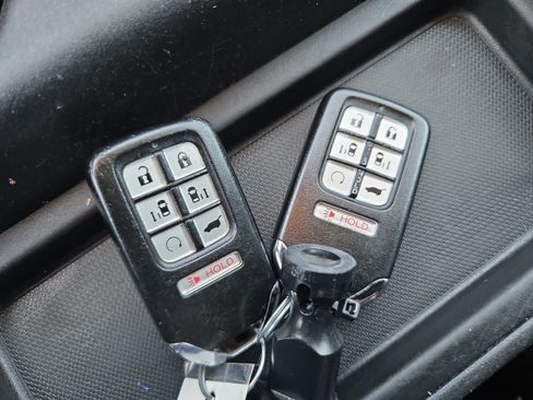 Used 2018 Honda Odyssey EX-L image 33