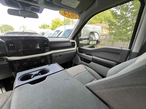 Used 2024 Ford F350 XLT AWD/4WD image 34