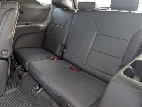 New 2026 Chevrolet Traverse LT w/ Driver Confidence Package FWD image 32
