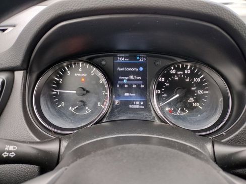 Used 2020 Nissan Rogue Sport S image 17