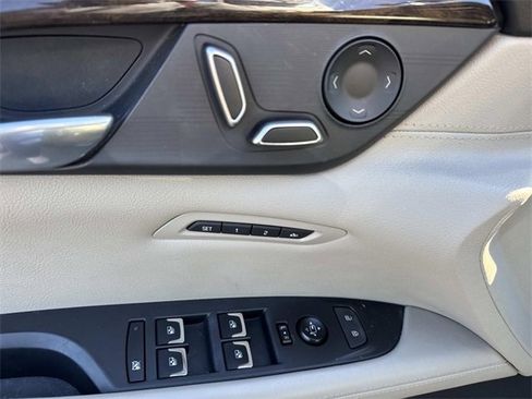 Used 2018 Cadillac CT6 Luxury image 25