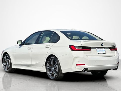Used 2023 BMW 330i Sedan w/ Convenience Package RWD image 3
