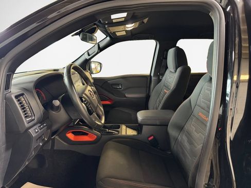 Used 2023 Nissan Frontier PRO-4X w/ Pro Convenience Package AWD/4WD image 12
