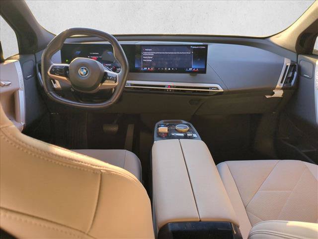 Used 2024 BMW iX xDrive50 w/ Sport Package AWD/4WD image 18