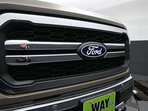 New 2025 Ford F150 Lariat w/ Equipment Group 501A Mid image 14