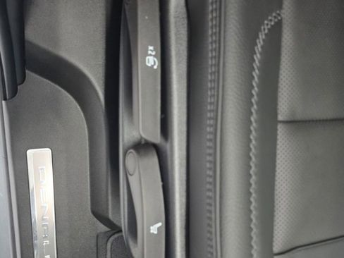 Used 2026 GMC Yukon Denali w/ Sun & Power Step Package image 13