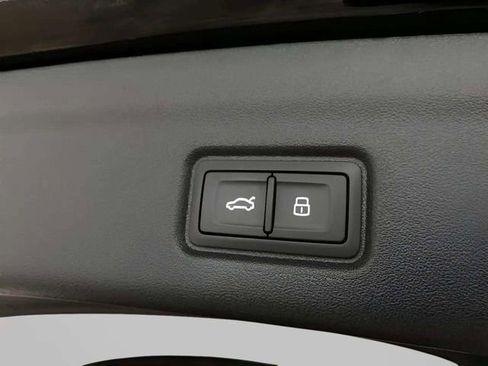 Used 2025 Audi Q6 e-tron Premium Plus w/ Premium Plus image 52