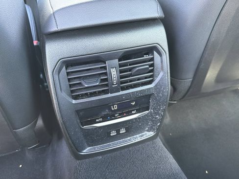 Certified 2025 BMW 330i Sedan RWD image 17