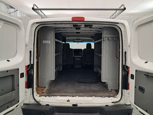 Used 2015 Nissan NV 2500 SV image 7