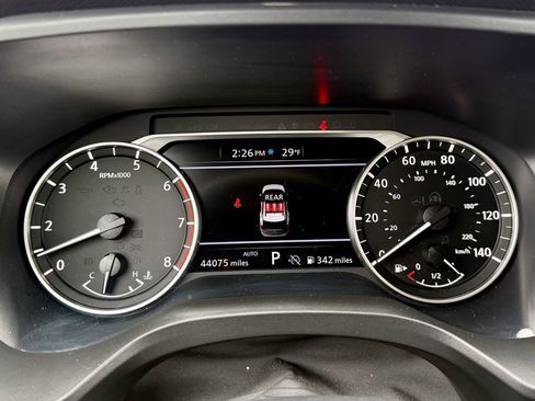 Used 2024 Nissan Rogue SV image 24