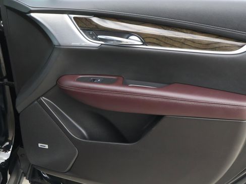 Certified 2024 Cadillac XT6 Premium Luxury image 22