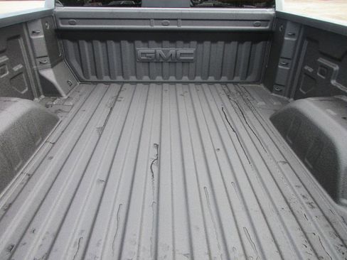 New 2026 GMC Sierra 1500 AT4 w/ AT4 Premium Package AWD/4WD image 9