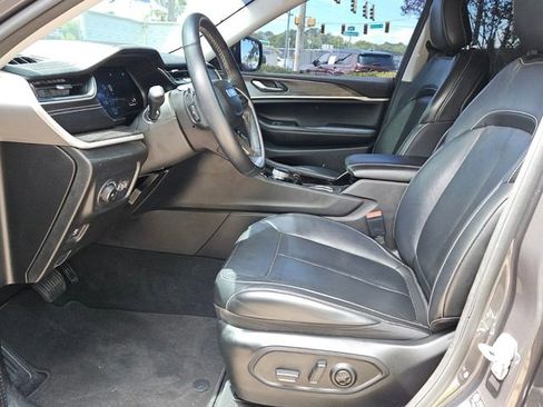 Used 2022 Jeep Grand Cherokee Limited RWD image 10