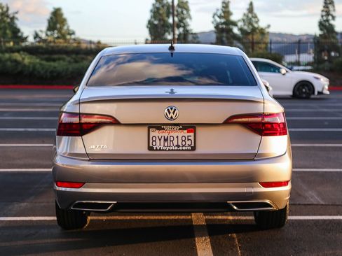 Used 2021 Volkswagen Jetta R-Line image 6