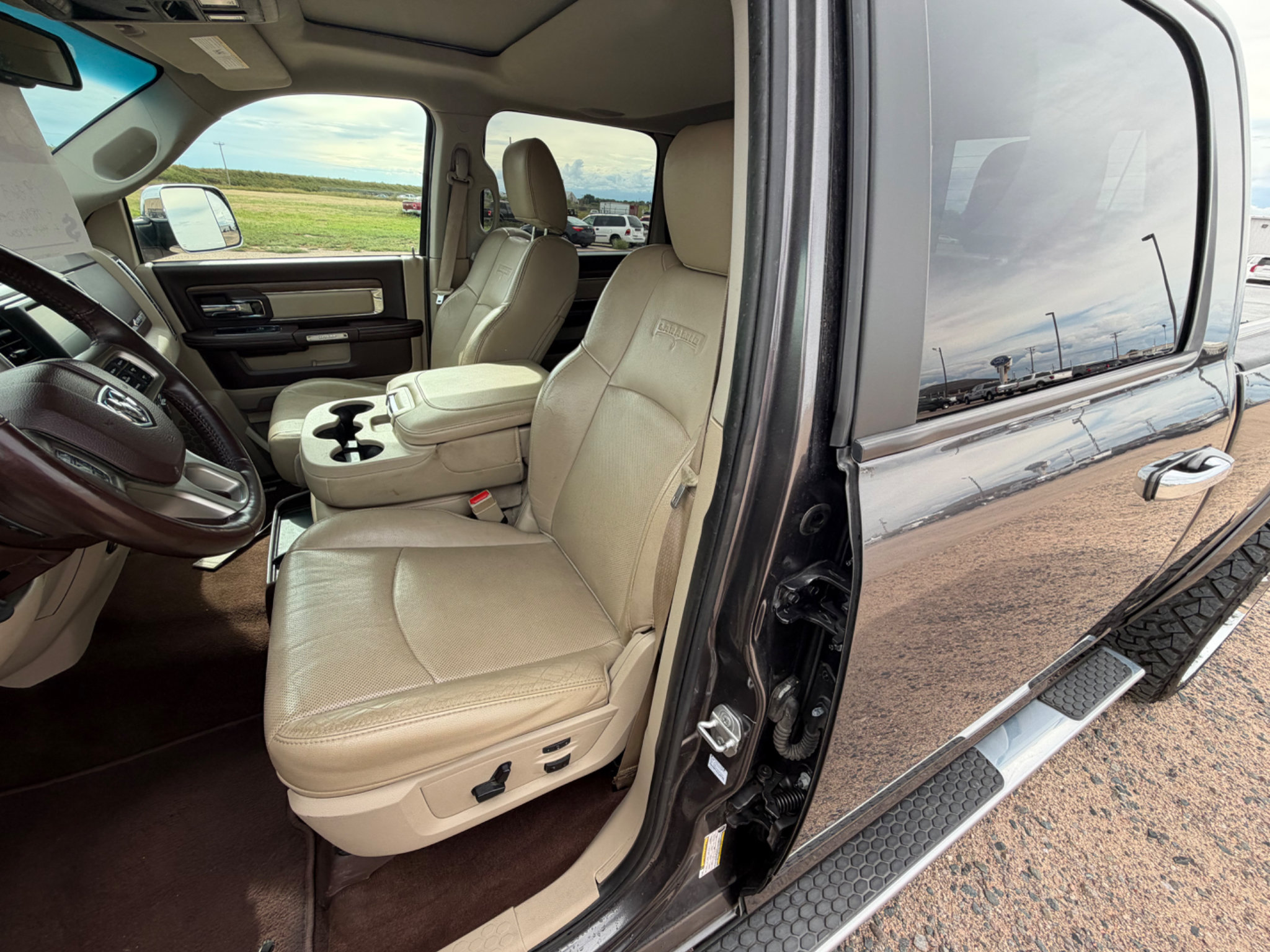 Used 2016 RAM 1500 Laramie w/ Convenience Group AWD/4WD image 12
