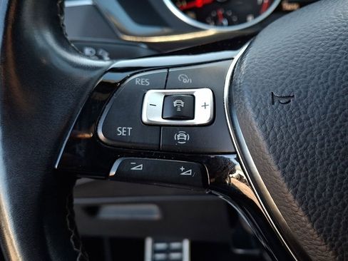 Used 2021 Volkswagen Tiguan SE R-Line image 22