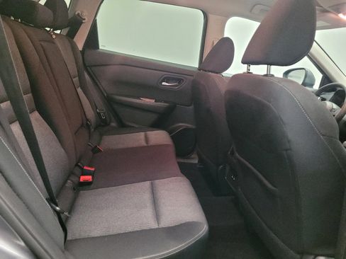 Used 2024 Nissan Rogue SV FWD image 19