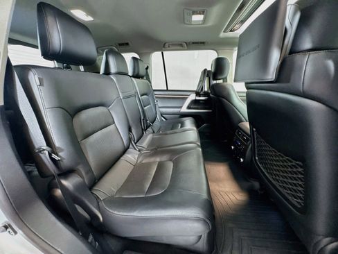 Used 2019 Toyota Land Cruiser w/ Carpet Mat Package AWD/4WD image 27