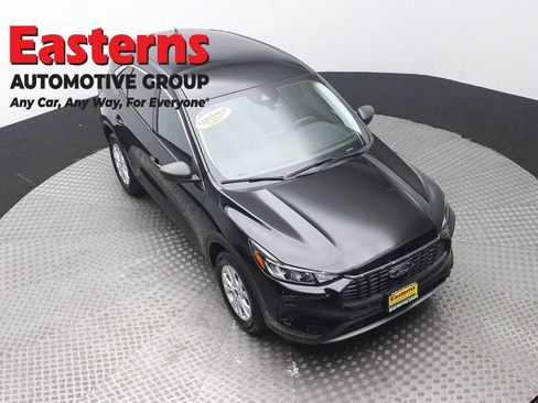 Used 2023 Ford Escape Active AWD/4WD image 3