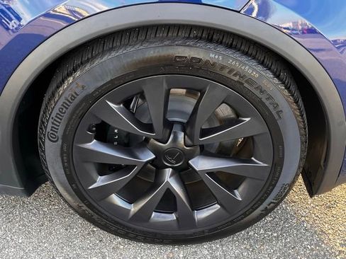 Used 2024 Tesla Model X image 36