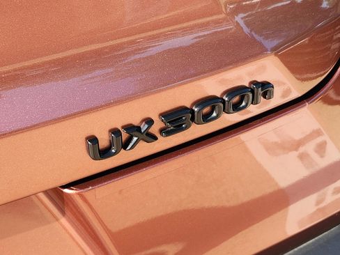 Certified 2025 Lexus UX 300h FWD image 42