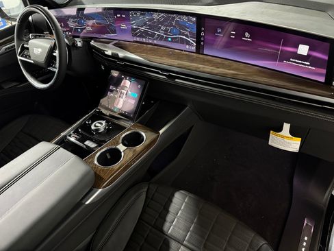 New 2025 Cadillac Escalade ESV Premium Luxury Platinum image 58