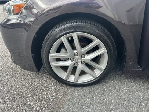 Used 2015 Lexus CT 200h w/ Seat Comfort Package image 11