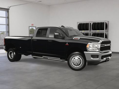 New 2024 RAM 3500 Tradesman w/ Chrome Appearance Group image 8