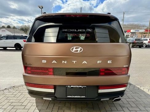 Used 2025 Hyundai Santa Fe Limited AWD/4WD image 9