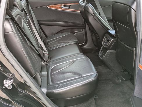 Used 2017 Lincoln MKX Reserve image 29