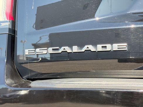 Used 2021 Cadillac Escalade ESV Premium Luxury Platinum AWD/4WD image 11