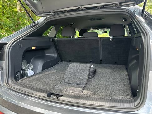 Certified 2020 Volkswagen Atlas Cross Sport S AWD/4WD image 19
