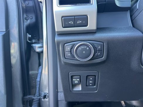 Used 2019 Ford F150 Lariat image 24