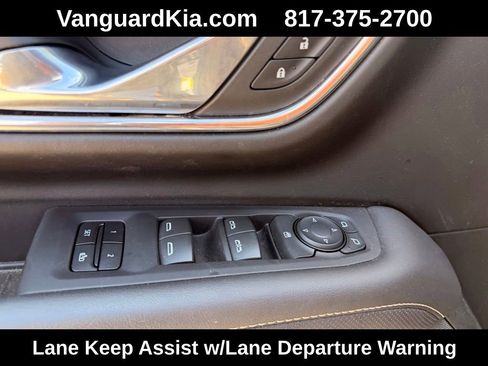 Used 2023 GMC Yukon SLT AWD/4WD image 19