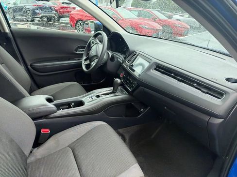 Used 2022 Honda HR-V EX image 9