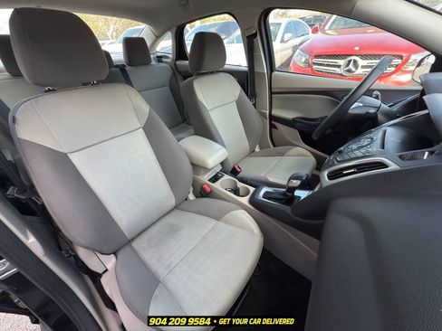 Used 2014 Ford Focus SE FWD image 35